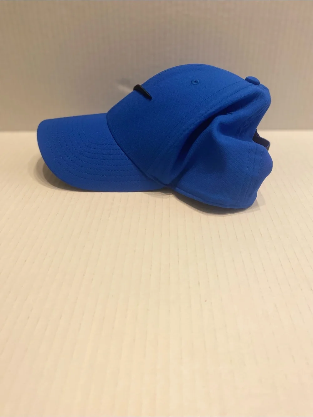 Nike Men’s Royal Blue adjustable Cap with Black Swoosh
